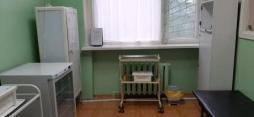 Медицинский блок: медицинский кабинет - 1, процедурный кабинет – 1, изолятор – 1. Медицинский кабинет оборудован в соответствии с требованиями; имеется лицензия № ЛО-30-01-001401 от 21.01.2016 года