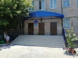 Год постройки - 1983.
Материал постройки - кирпич.
Количество этажей - 2.
Форма собственности - оперативное управление.
Тип проекта здания - типовой.